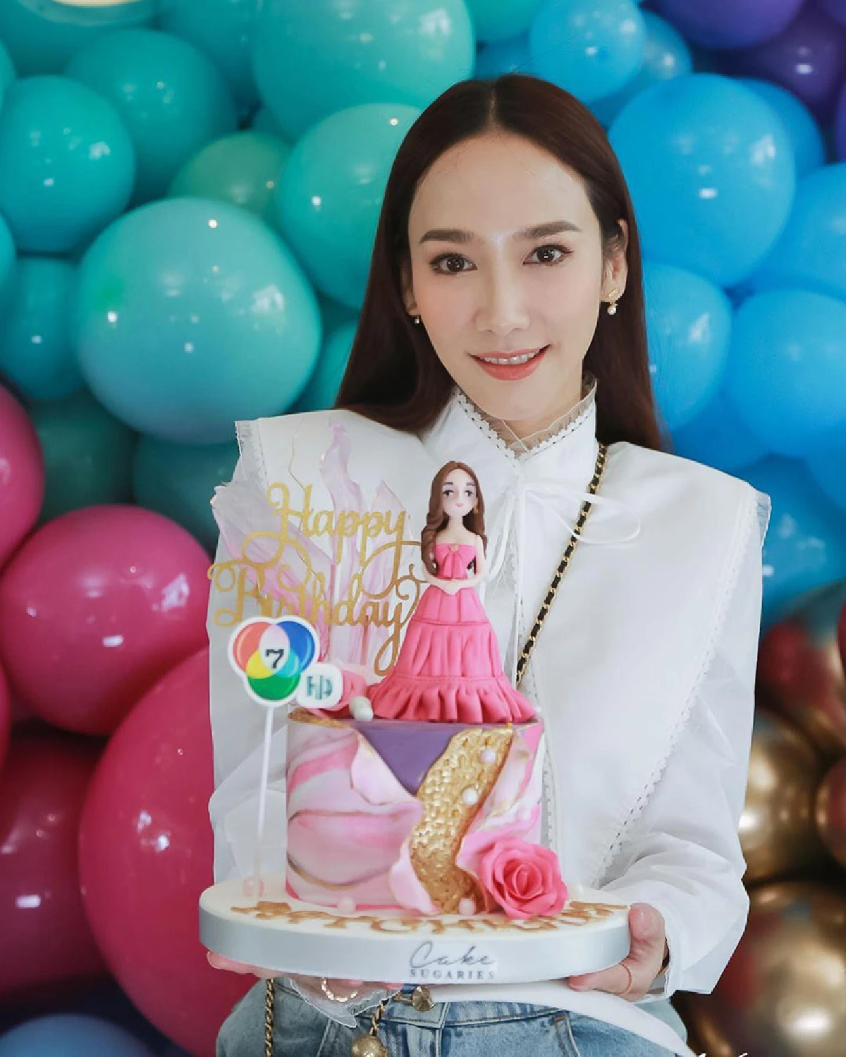 “อั้ม พัชราภา” จัดปาร์ตี้วันเกิดแบบสายบุญ แถมมีซีนหวานชวนลุ้นข่าวดีกับ “ไฮโซพก” 