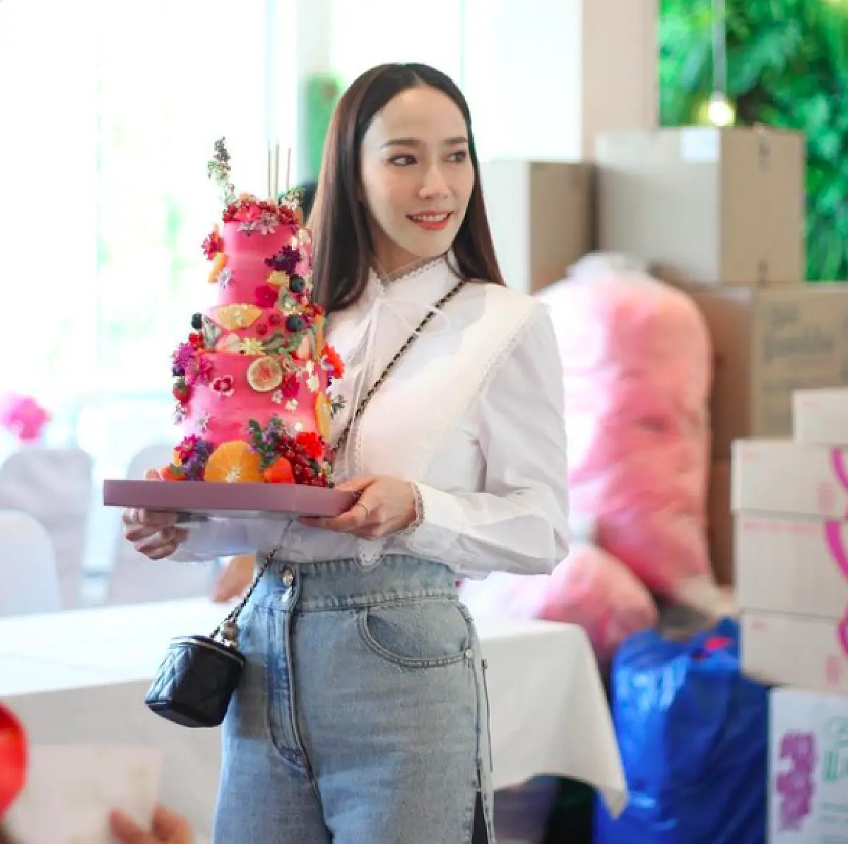 “อั้ม พัชราภา” จัดปาร์ตี้วันเกิดแบบสายบุญ แถมมีซีนหวานชวนลุ้นข่าวดีกับ “ไฮโซพก” 