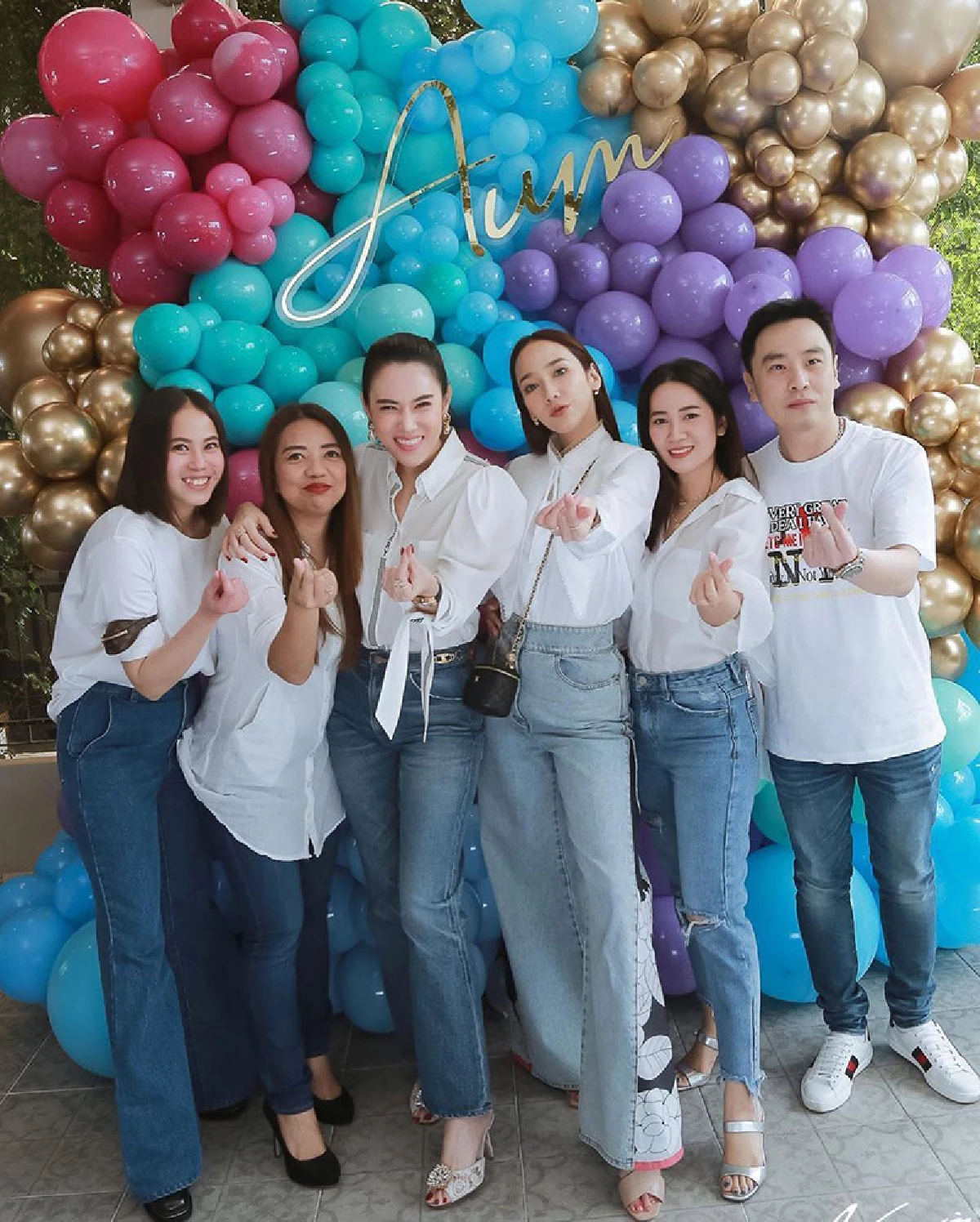 “อั้ม พัชราภา” จัดปาร์ตี้วันเกิดแบบสายบุญ แถมมีซีนหวานชวนลุ้นข่าวดีกับ “ไฮโซพก” 