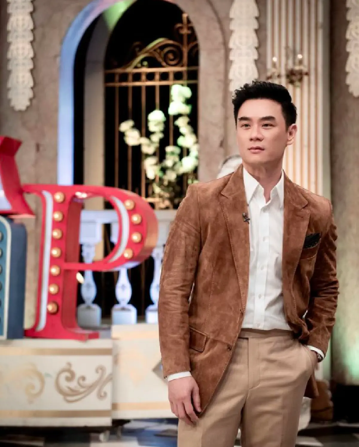 “ชมพู่” ขอบคุณสามีชีวิตนี้ที่พี่ให้! ด้าน “น็อต วิศรุต” ชมภรรยาเป็นคู่ชีวิตและแม่ที่สมบูรณ์แบบที่สุด 