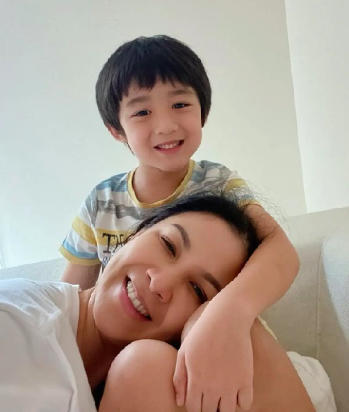 “กบ สุวนันท์” เผยลูกชาย “น้องณดล” วิ่งลื่นล้มจนคางแตก แต่ไม่ร้องสักแอะ