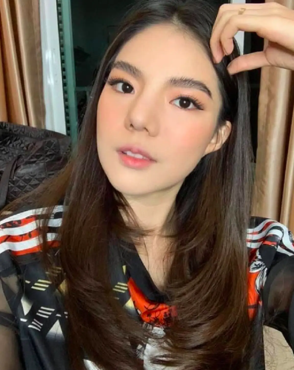 “อิงอิง อิงณภัสร์” ซัดพิธีกรนามย่อ “มดเอ็กซ์” ปั่นข่าว ทำเป็นรู้ดี แต่ไม่รู้อะไรเลย