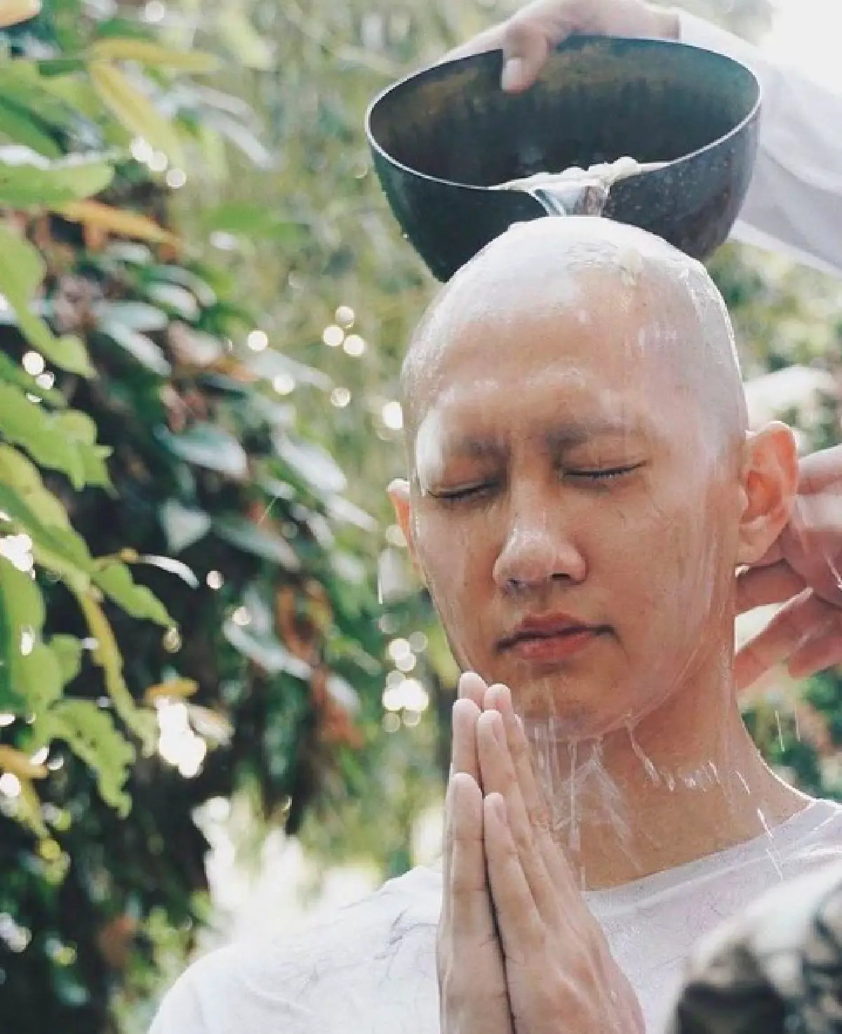 “กัปตัน ชลธร” เข้าพิธีอุปสมบทแล้วที่วัดมกุฏฯ ได้ฉายา “อิทฺธิธโร” คนดังร่วมงานเพียบ