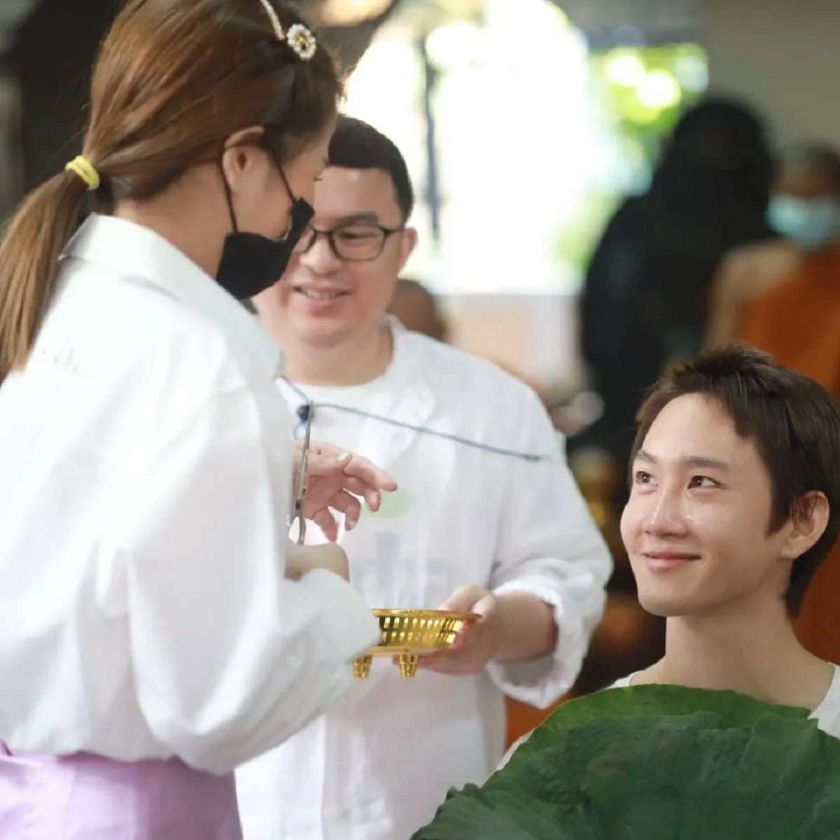 “กัปตัน ชลธร” เข้าพิธีอุปสมบทแล้วที่วัดมกุฏฯ ได้ฉายา “อิทฺธิธโร” คนดังร่วมงานเพียบ