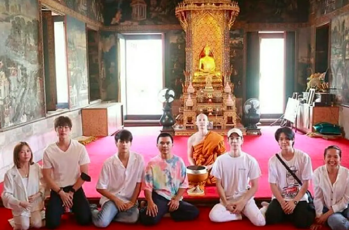 “กัปตัน ชลธร” เข้าพิธีอุปสมบทแล้วที่วัดมกุฏฯ ได้ฉายา “อิทฺธิธโร” คนดังร่วมงานเพียบ