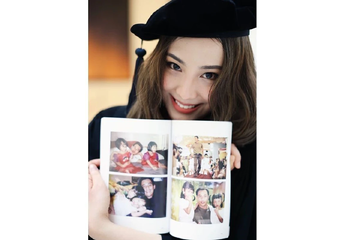 ลูกหนุน กอดรูปพ่อ ตั้ว ศรัณยู ฉลองจบป.ตรี คว้าเกียรตินิยมอันดับ 1