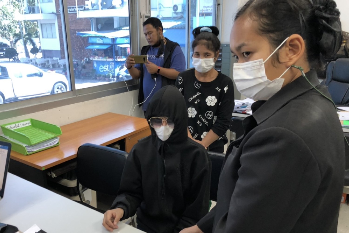 สาวเมืองกาญจน์ร้องหมอดูหื่นกามหลอกข่มขืนถ่ายคลิปแบล็คเมล์ สาวเมืองกาญจน์ร้องหมอดูหื่นกามหลอกข่มขืนถ่ายคลิปแบล็คเมล์