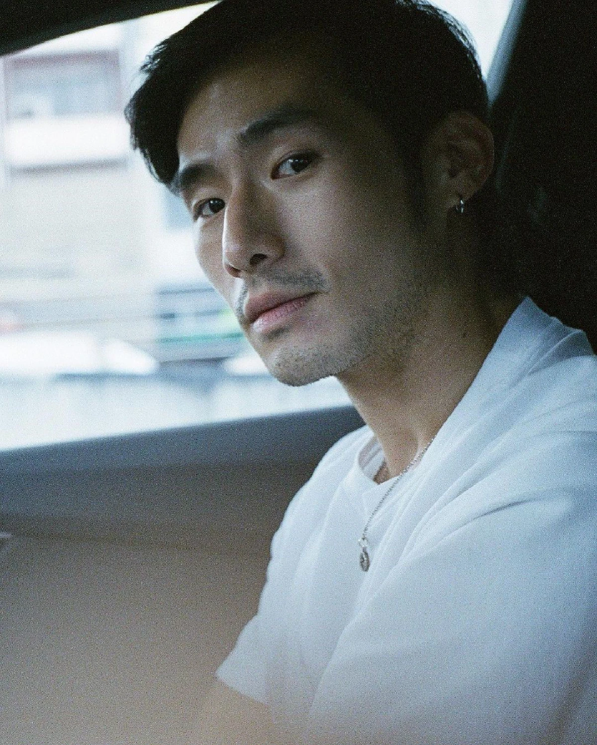 แซ่บซ่อนรูป! ภัทร โชว์หุ่นล่ำซิกแพคแน่น สลัดความเขินเดินแบบสุดเท่