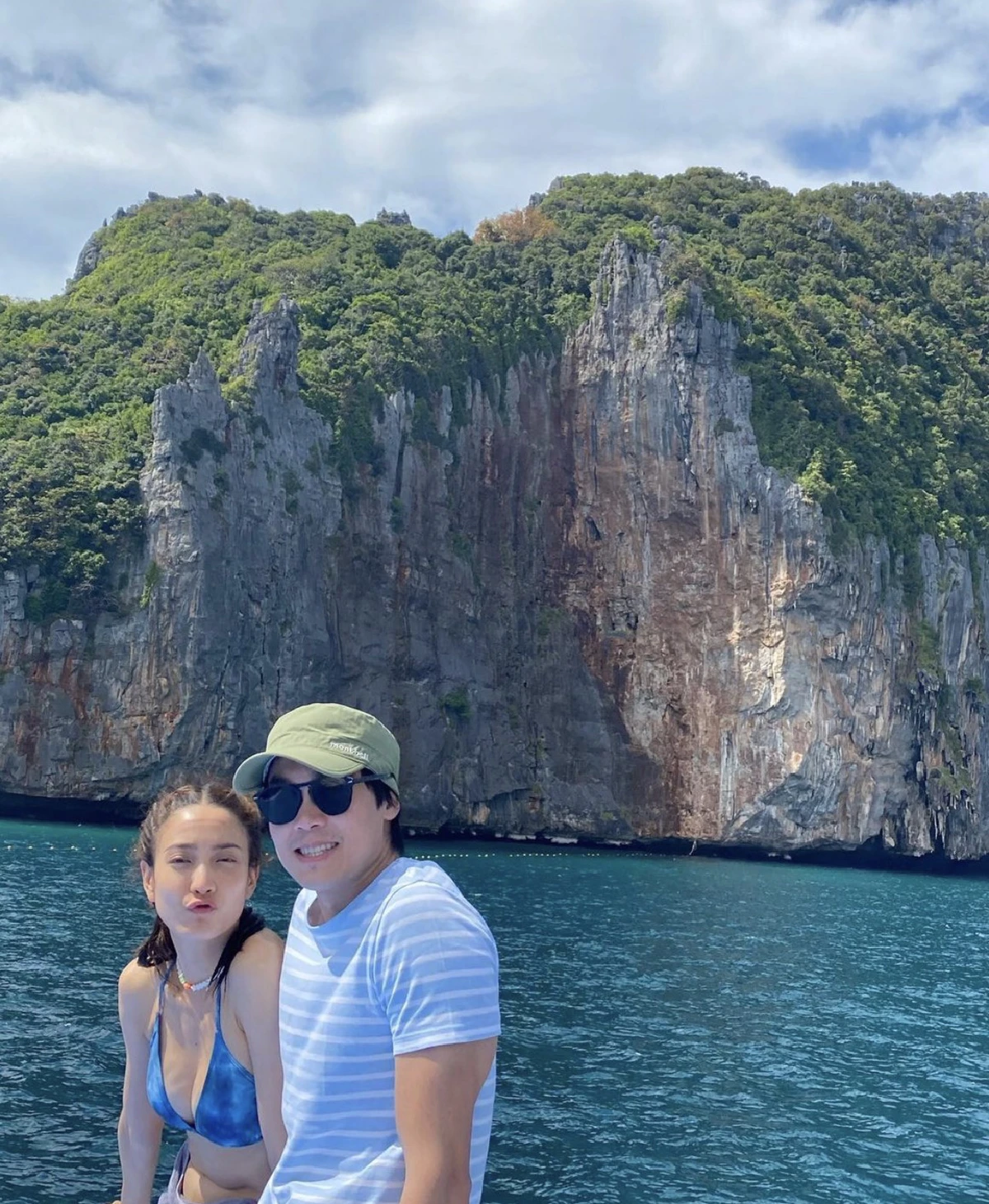 มาแล้วจ้า! แต้ว ณฐพร สลัดผ้าอวดหุ่นเซ็กซี่ในทริปทะเลล่าสุด 