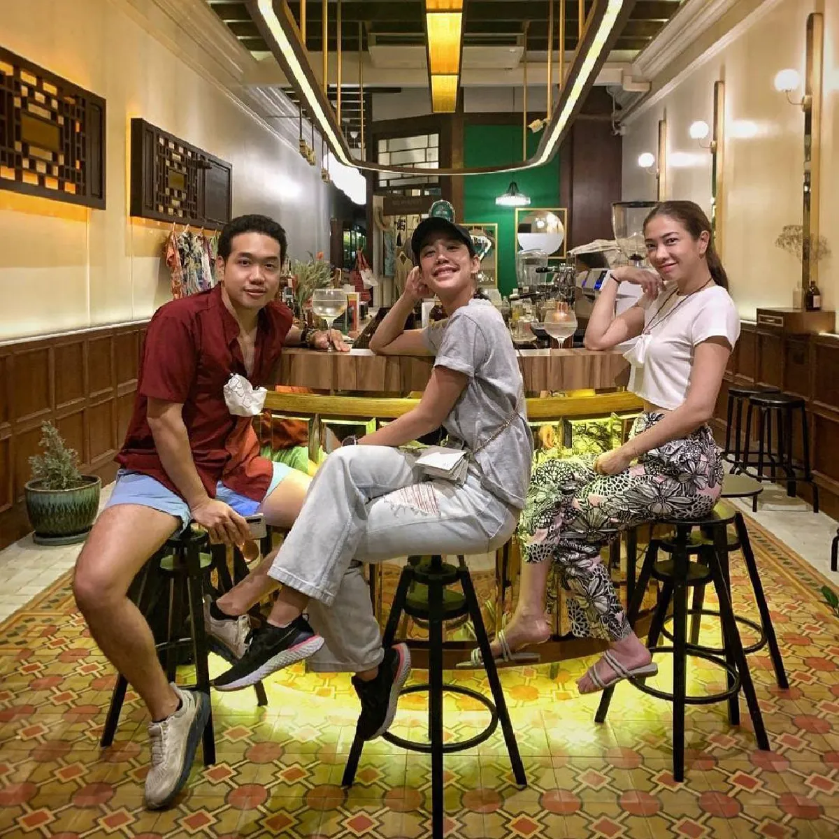 แป้ง อรจิรา ดินเนอร์โรแมนติกริมหาด..หรือจะเปิดตัวหวานใจคนใหม่