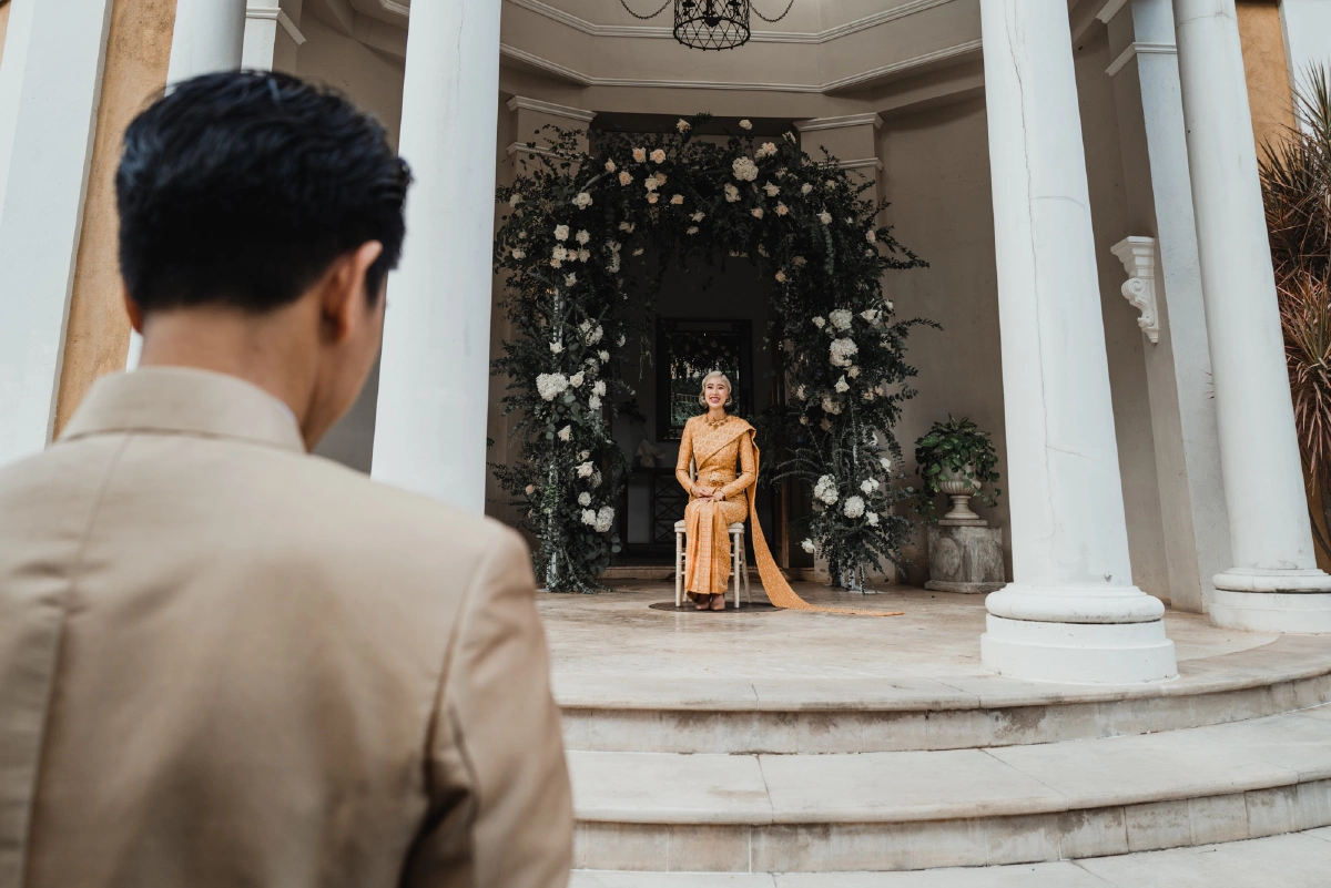 โทนี่-แก้ว แต่งชุดไทยสวยสง่า เข้าสู่ประตูวิวาห์สุดอบอุ่น