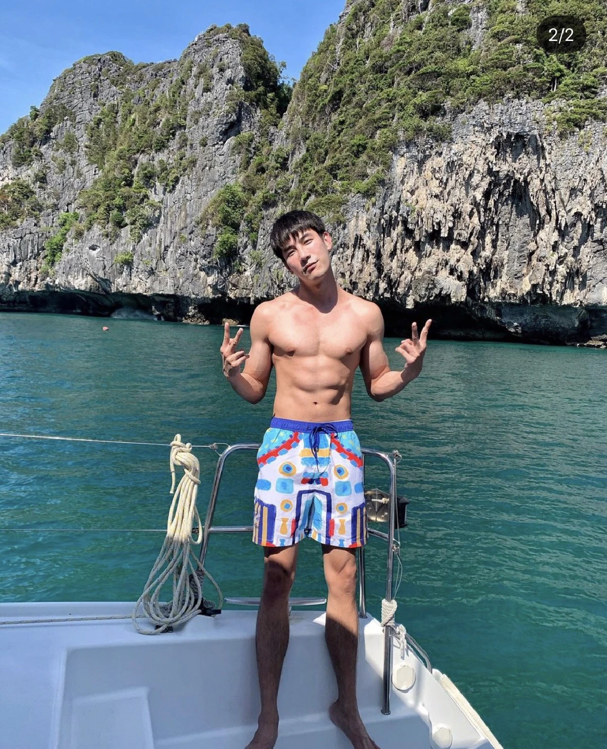 ซูมความแซ่บ! เคน ภูภูมิ อวดซิกแพคแน่นมาก..ยืนพายบอร์ดกลางทะเล 