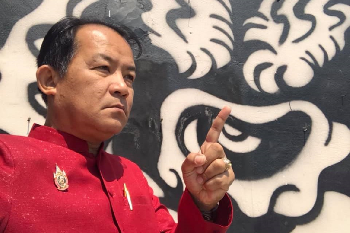 เดือด!ศรีสุวรรณร้องวธ.ถอด "ศิลปินแห่งชาติ" หนุนม็อบหมิ่นสถาบัน เดือด!ศรีสุวรรณร้องวธ.ถอด "ศิลปินแห่งชาติ" หนุนม็อบหมิ่นสถาบัน