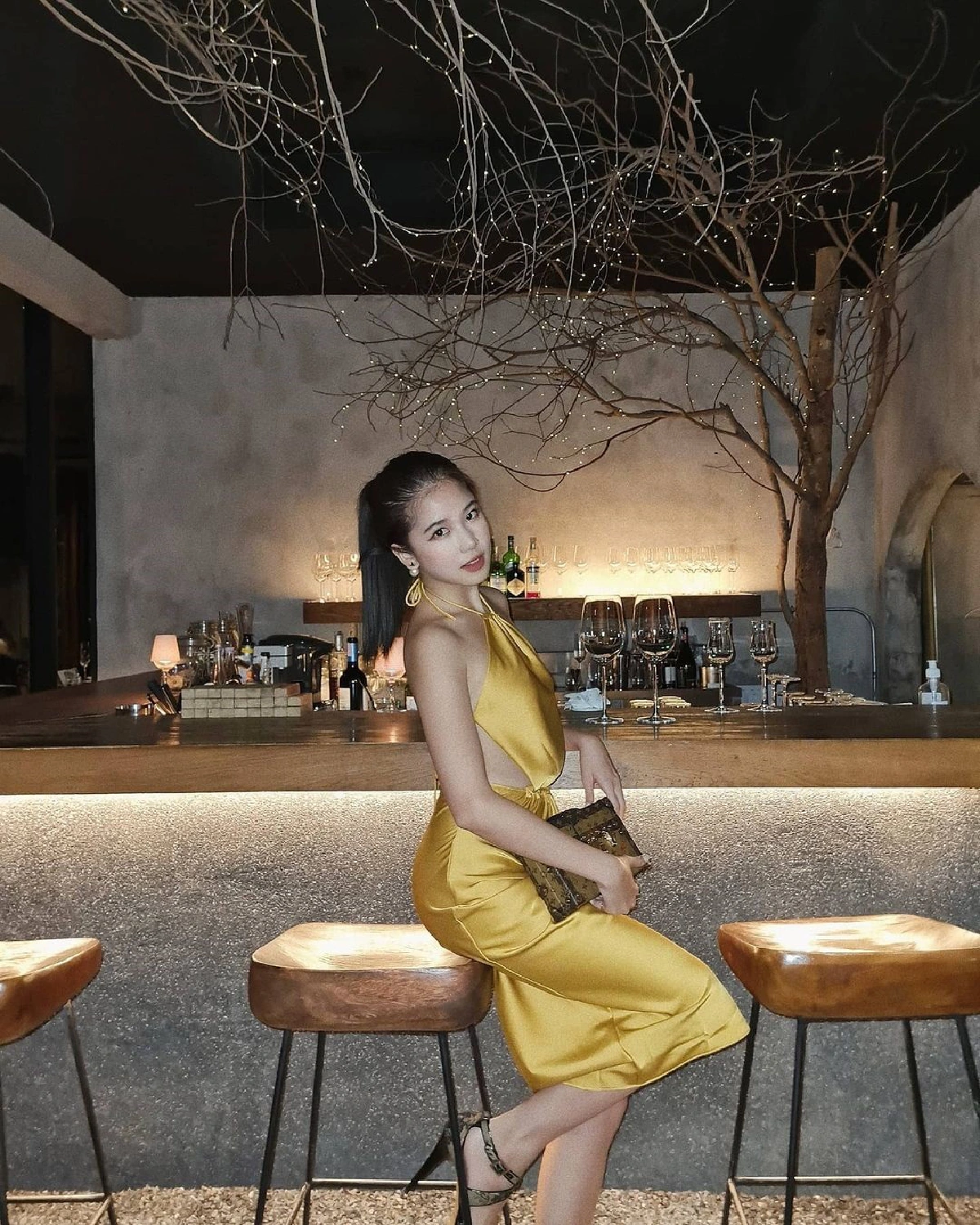  “ฝน ศนันธฉัตร” หัวใจกลับมาเป็นสีชมพู โพสต์ภาพติดหนุ่มปริศนาในกระจก