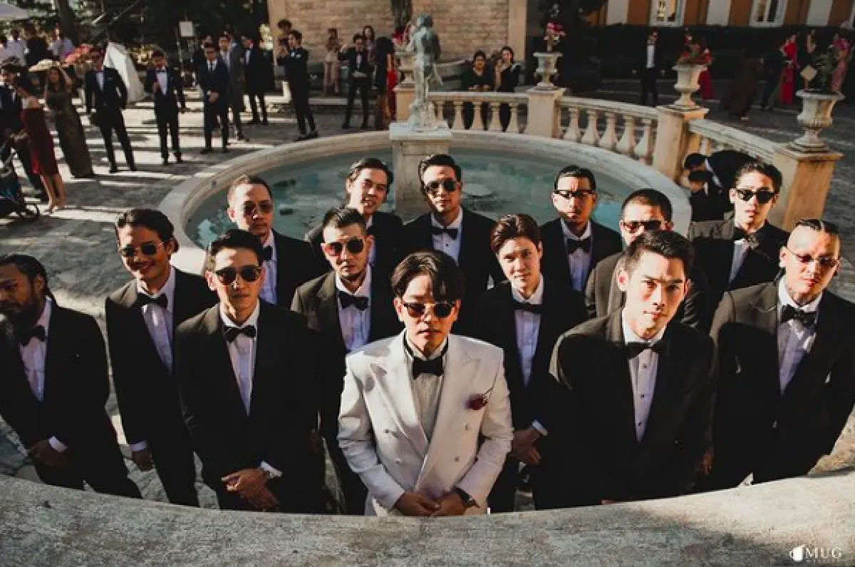 ส่องทีมเพื่อนเจ้าบ่าว "โทนี่ รากแก่น" ทำเอาสาวๆ ถึงกับเลือกไม่ถูกเลยทีเดียว! 