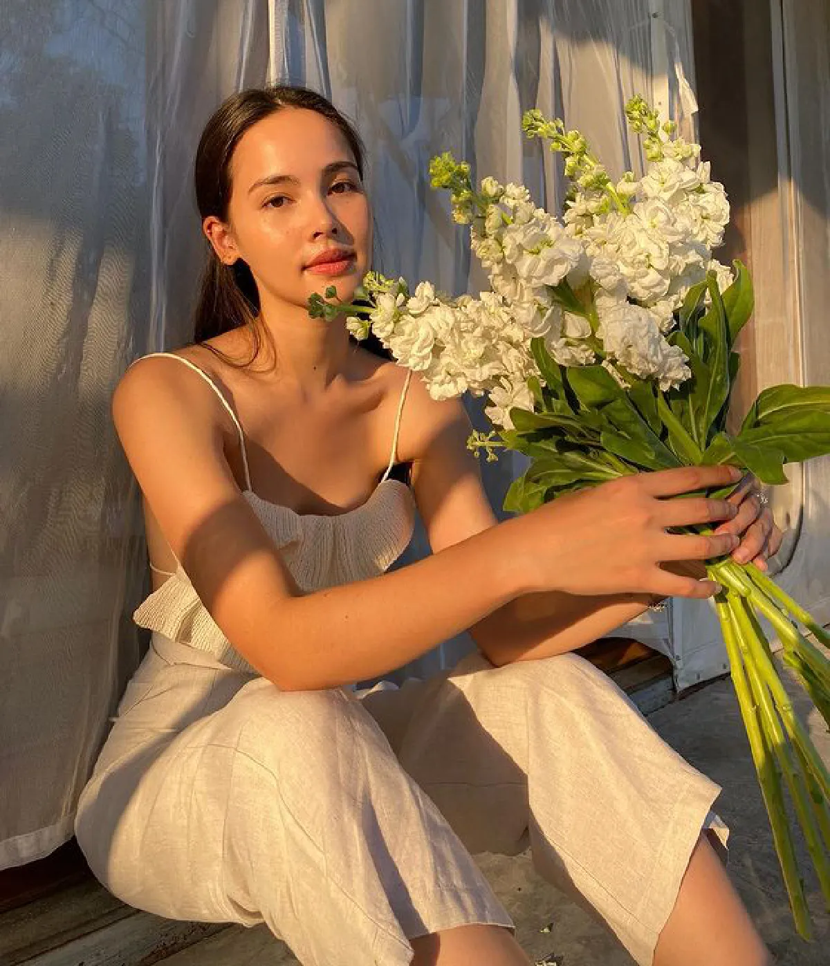 ญาญ่า เซ็กซี่โชว์แผ่นหลังขาวเนียน ในทริปแคมป์ปิ้งกับ ณเดชน์