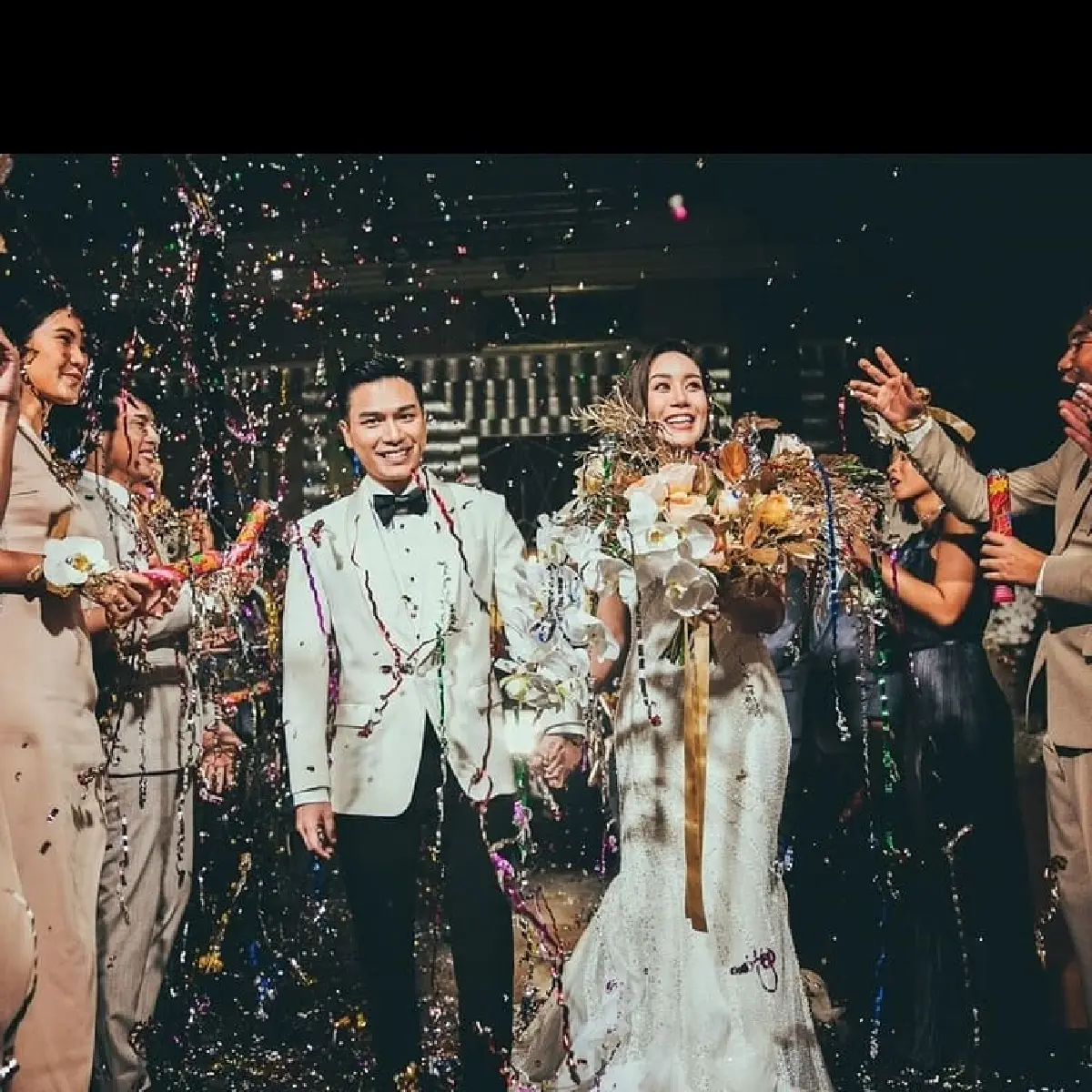 ขนมจีน ควงสามีดินเนอร์สุดหวาน ฉลองครบรอบแต่งงาน 2 ปี 