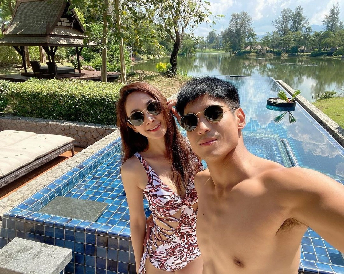 แซ่บแพ็กคู่! “ยุ้ย จีรนันท์” แท็กทีมสามี “ธัญญ์ ธนากร” เที่ยวทะเล อวดหุ่นเป๊ะ