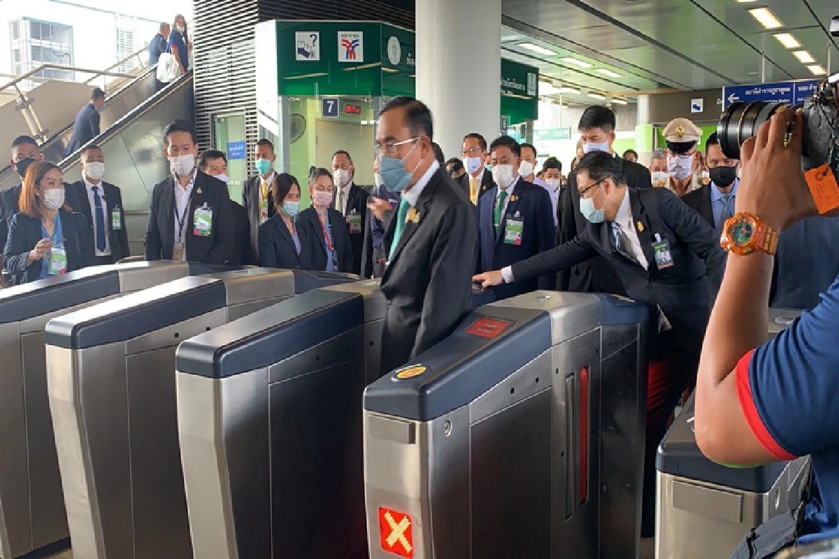 “บิ๊กตู่” เปิดปฐมฤกษ์รถไฟฟ้าสายสีเขียว-สีทอง กำชับต้องโปร่งใส