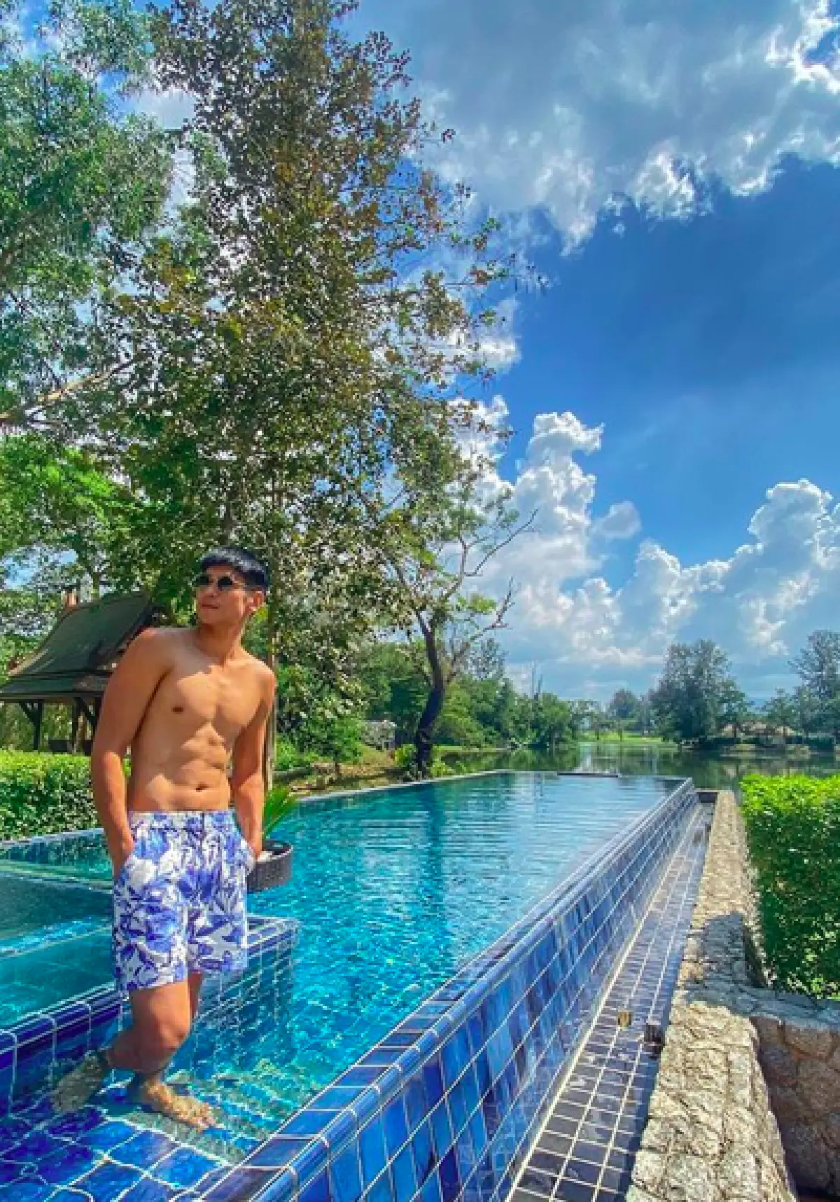 แซ่บแพ็กคู่! “ยุ้ย จีรนันท์” แท็กทีมสามี “ธัญญ์ ธนากร” เที่ยวทะเล อวดหุ่นเป๊ะ