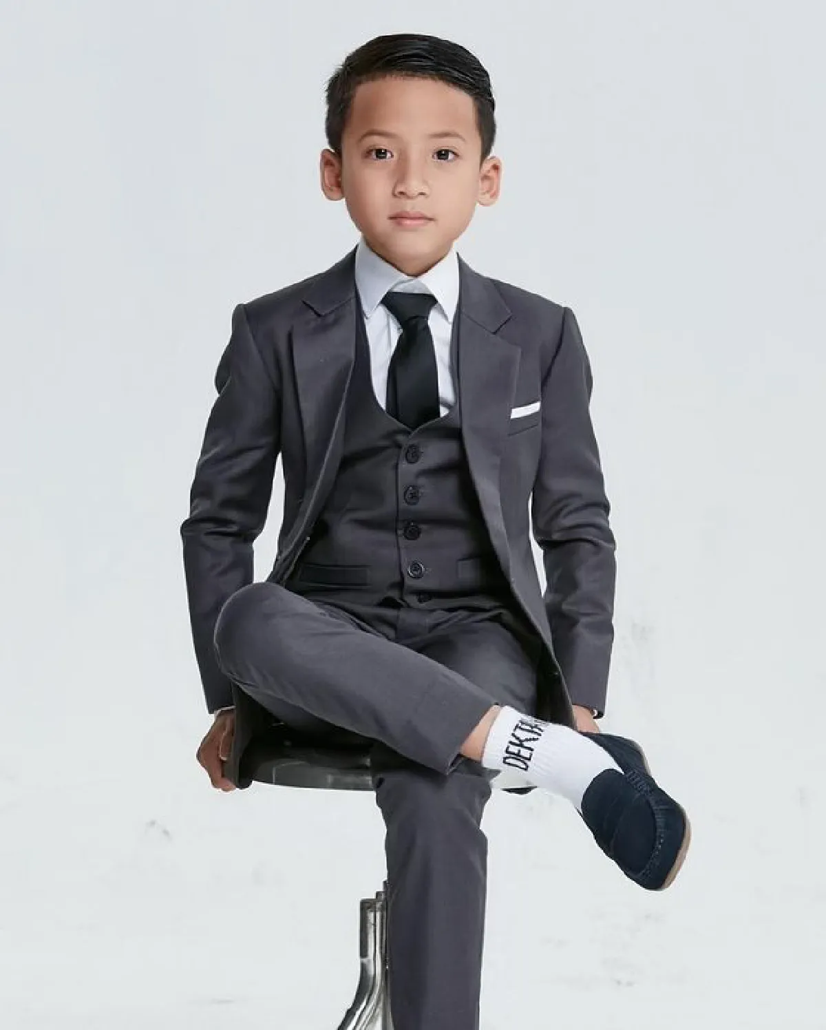  เป๊ะยกบ้าน! "นานา-เวย์” แท็กทีม “น้องบีน่า-น้องบรู๊คลิน” ถ่ายภาพครอบครัวสุดชิค 