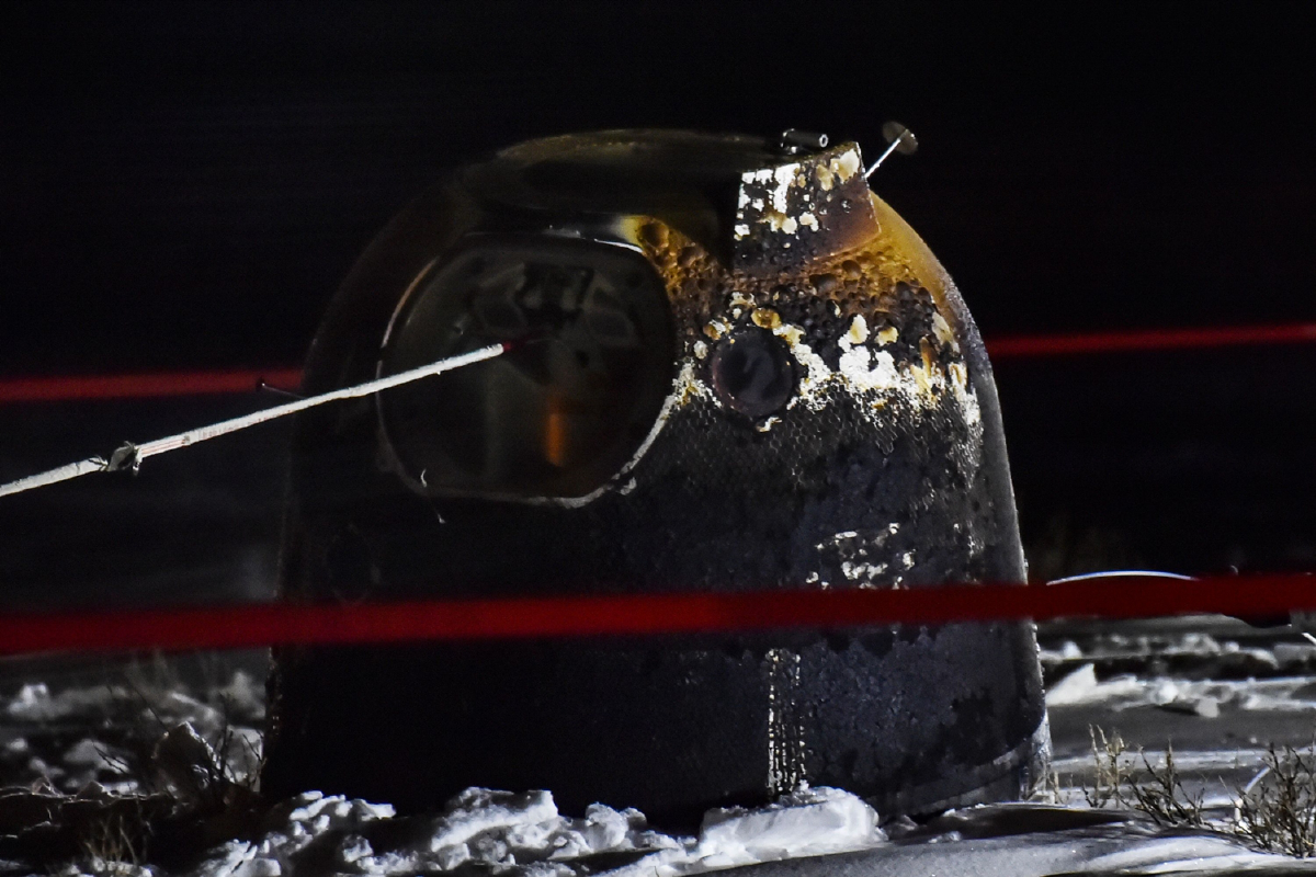 จีนเฮ เก็บตัวอย่างจากดวงจันทร์ได้สำเร็จเป็นประเทศที่ 3 ของโลก 