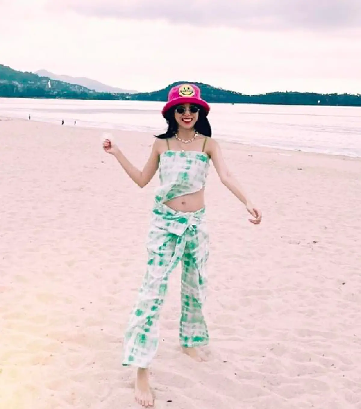 ยอมใจความเป๊ะ!  "พลอย" ภรรยา "กันต์" อวดหุ่นสุดแซ่บในชุดว่ายน้ำ โชว์ท้อง 5 เดือน