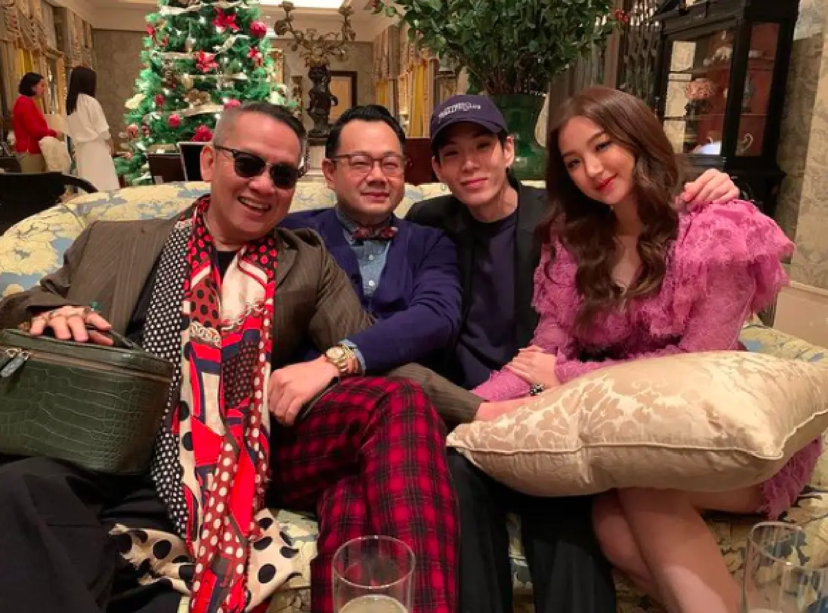 "ศรีริต้า-กรณ์" เปิดบ้านฉลองคริสต์มาสอย่างหรูหรา คนดังมาร่วมงานเพียบ