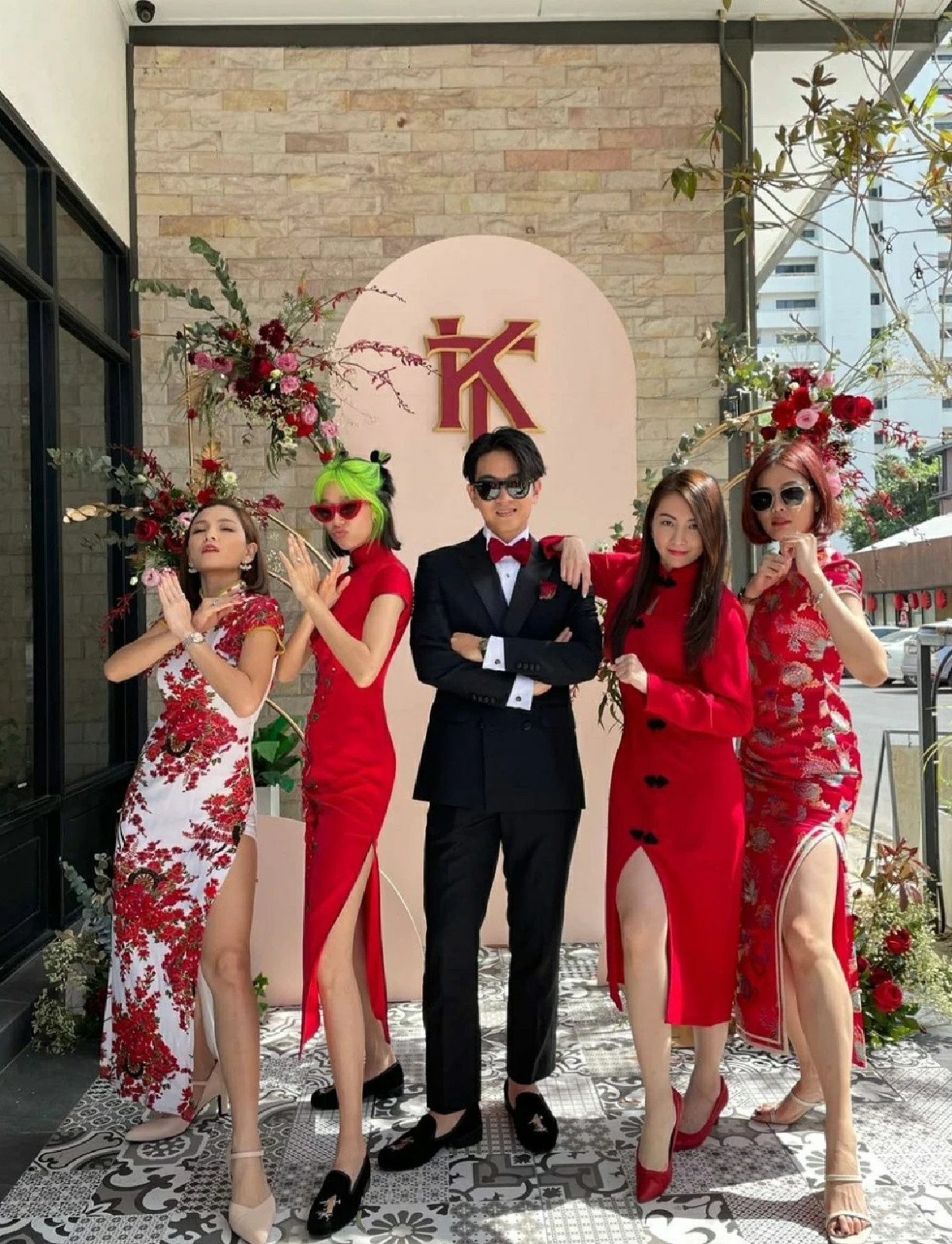 โมเมนต์อบอุ่น! “โทนี่-แก้ว” ฉลองแต่งงานแบบจีนเฉพาะคนในครอบครัว