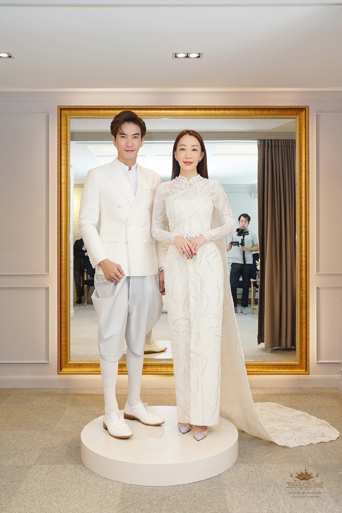 ชุดบ่าวสาวสุดพรีเมียมส่งท้ายปี