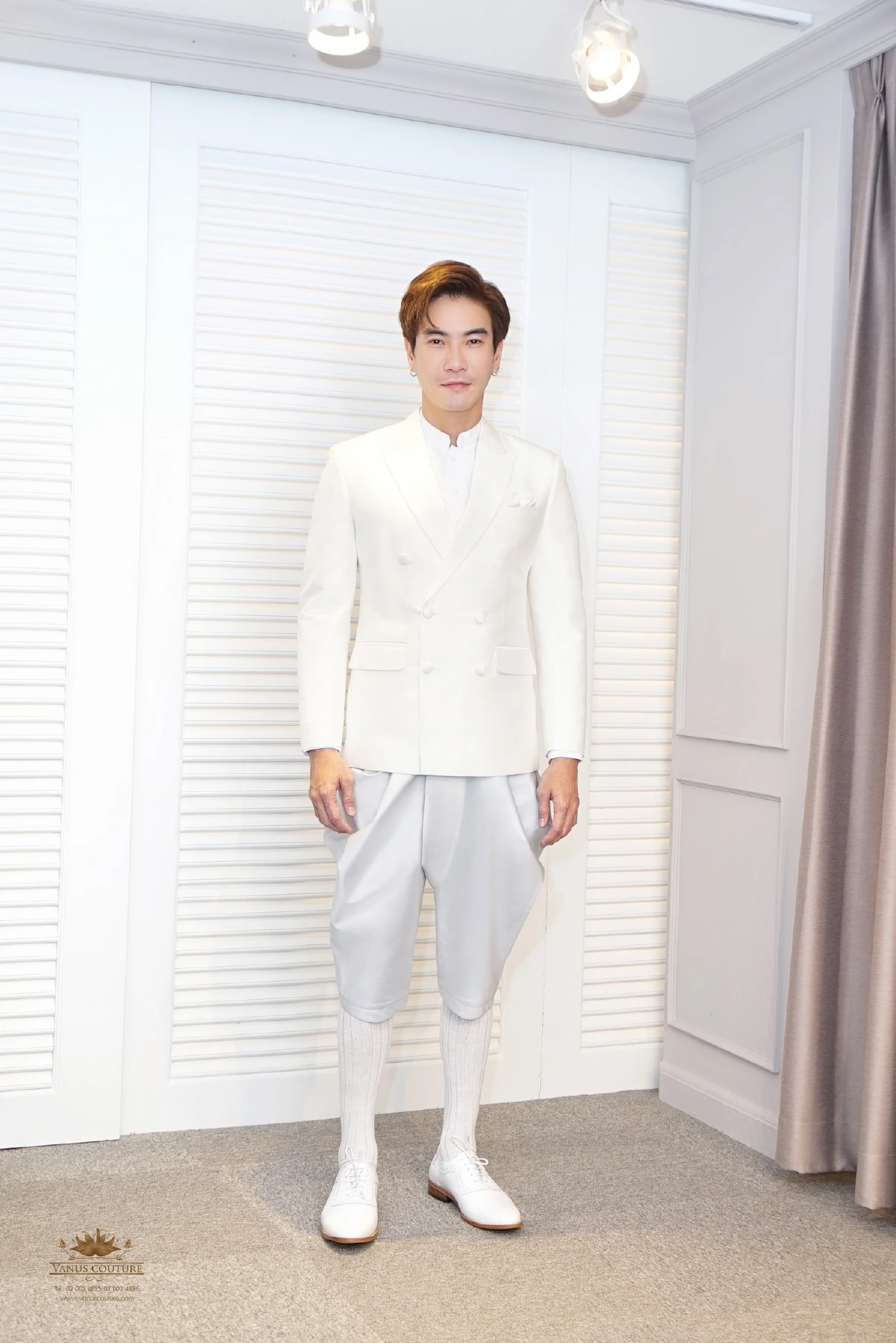 ชุดบ่าวสาวสุดพรีเมียมส่งท้ายปี