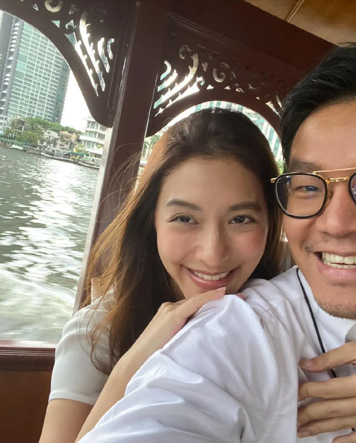 หวานฉ่ำ! มิว นิษฐา ลงภาพคู่บอกรัก ไฮโซเซนต์ ครบรอบแต่งงาน 1 ปี