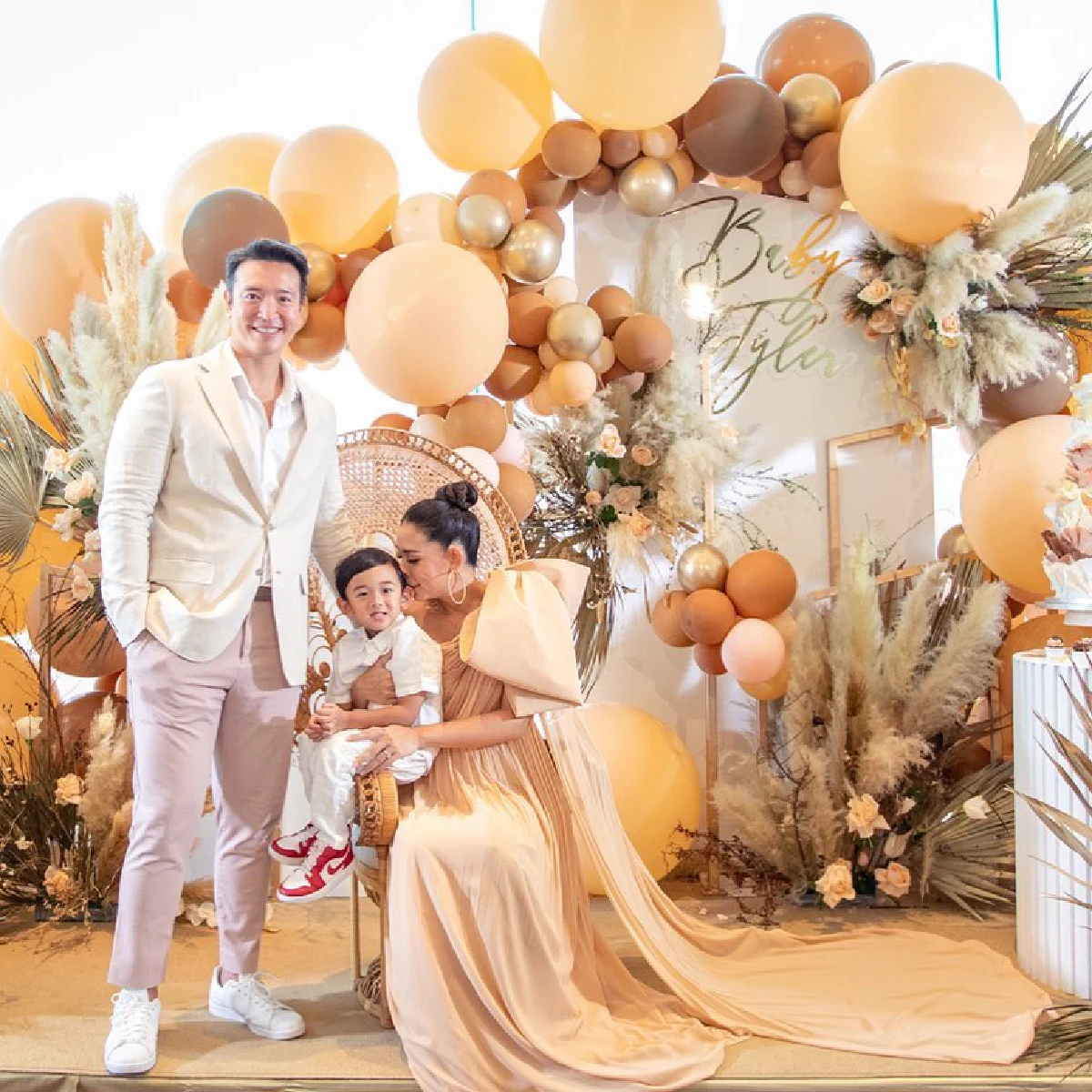 อบอุ่นน่ารัก! วิกกี้-ชาย จัดปาร์ตี้ Baby Shower ต้อนรับลูกชายคนที่ 2