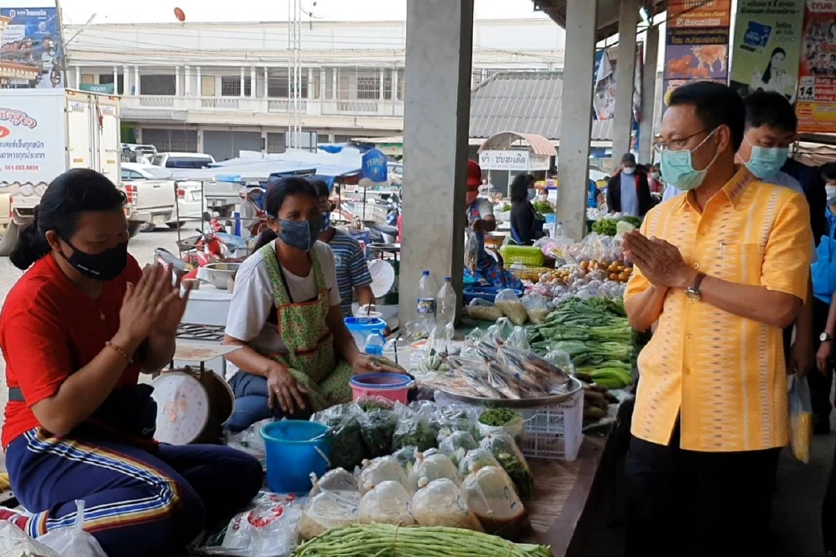 นอภ.บัวใหญ่ย้ำไม่ปิดตลาดสดหลังผู้ติดเชื้อโควิดแวะซื้อของ