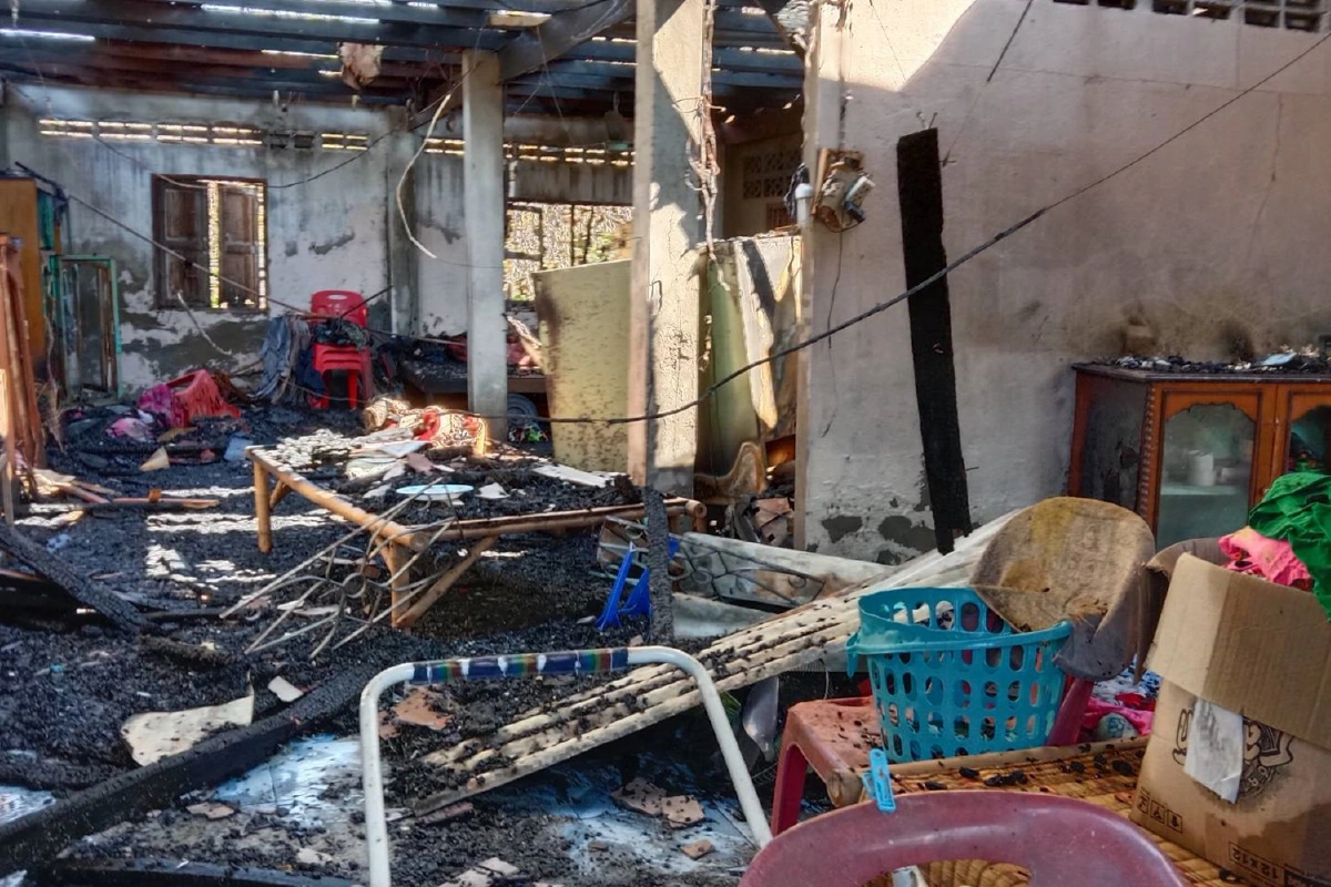 ไฟฟ้าลัดวงจรไหม้บ้านคุณตาทวดพระบรมฉายาลักษณ์ร.9ปลอดภัย