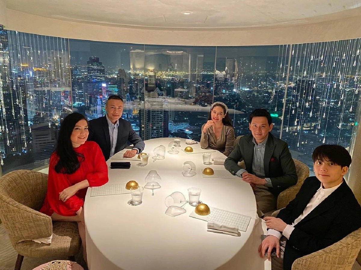 "โบ-ฟลุค" จอย 2 ครอบครัวพร้อมหน้า ฉลองวันแห่งความสุดอย่างอบอุ่นหัวใจ