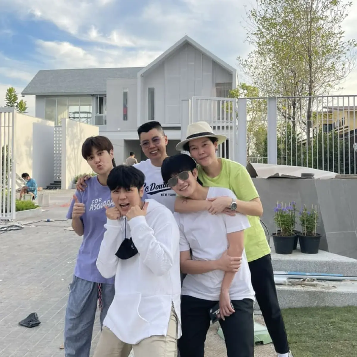 ส่องเรือนหอ หมอเจี๊ยบ สวยน่าอยู่ติดทะเลสาบไว้เล่นเซิร์ฟบอร์ดชิลๆ