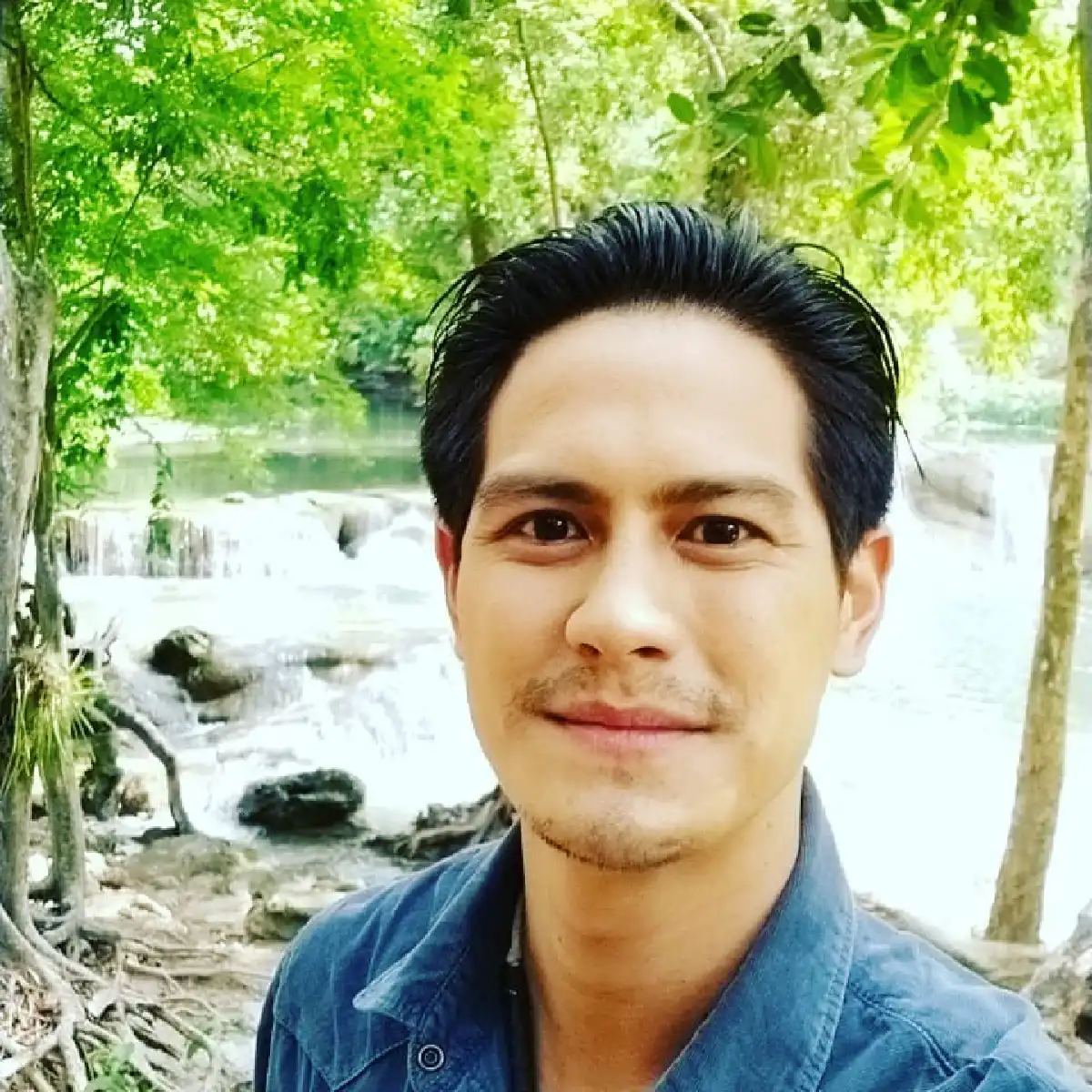 ขยะสร้างประโยชน์! น้ำ รพีภัทร เก็บขยะขายนำเงินบริจาคมูลนิธิคนตาบอด