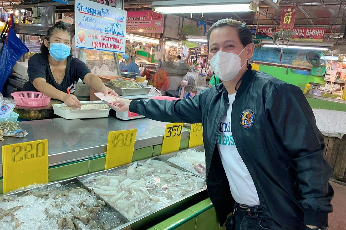 "อนุดิษฐ์"ลุยล้างตลาดสายไหมหลังผู้ค้าติดโควิด ต้องปิดโซนอาหารทะเล