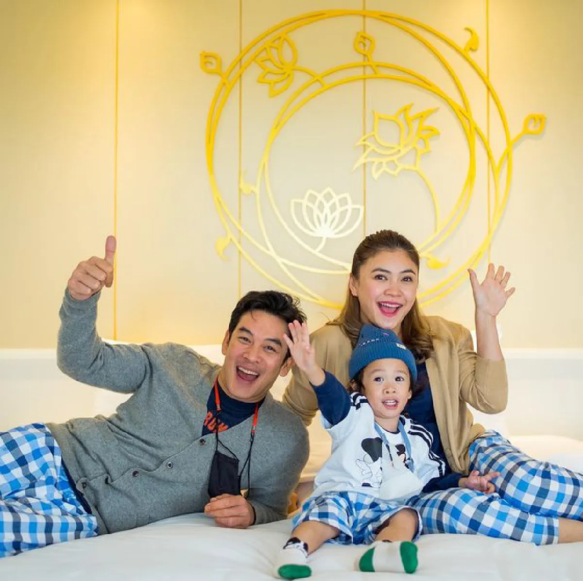 ทริปนี้หวานมาก! ชาคริต-แอน กระเตงลูกชายเที่ยวเชียงรายสุดคึกคัก