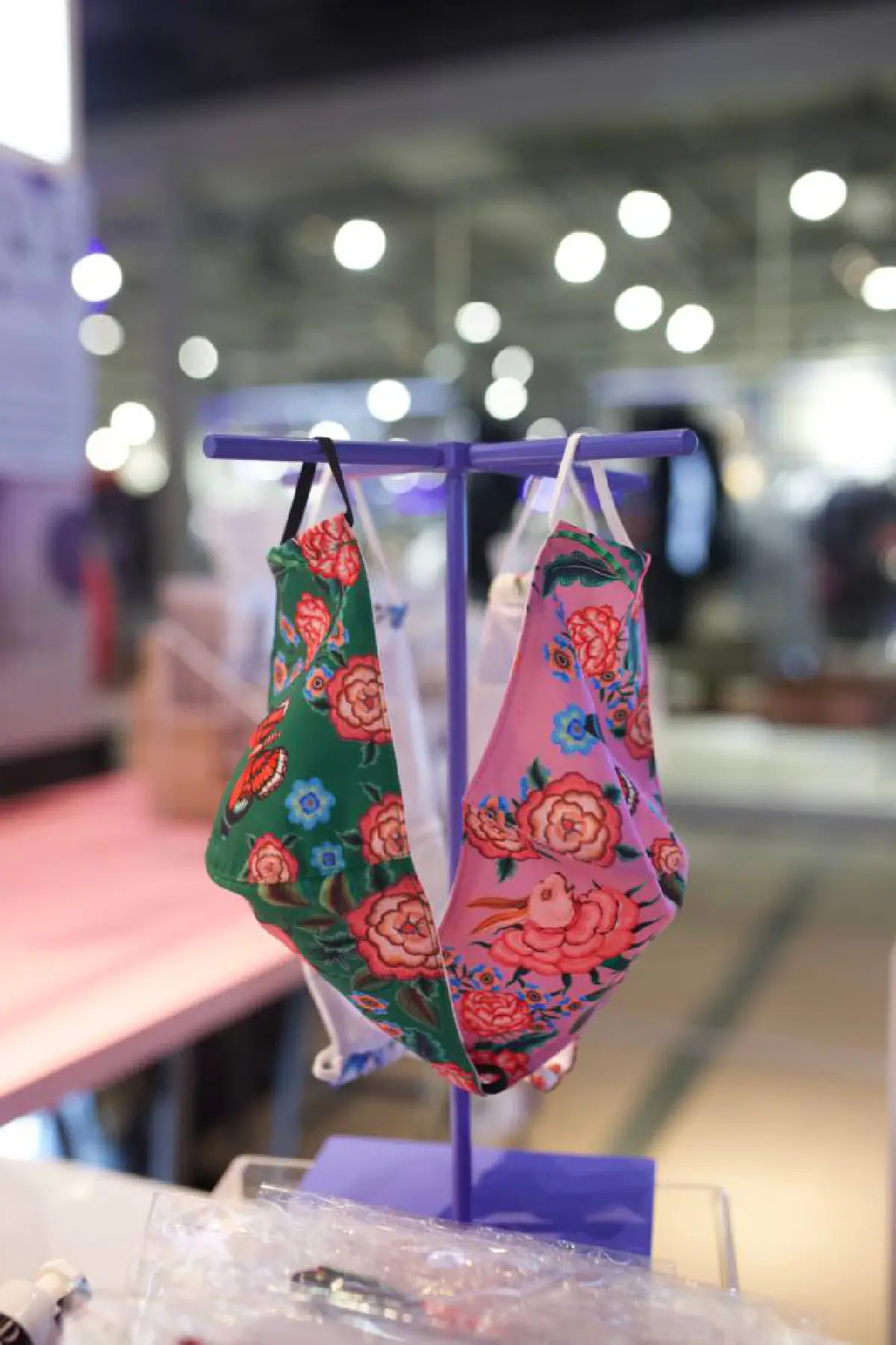 Strong in Style ช้อปปิ้งไอเท็มสุดชิคจากไทยดีไซเนอร์