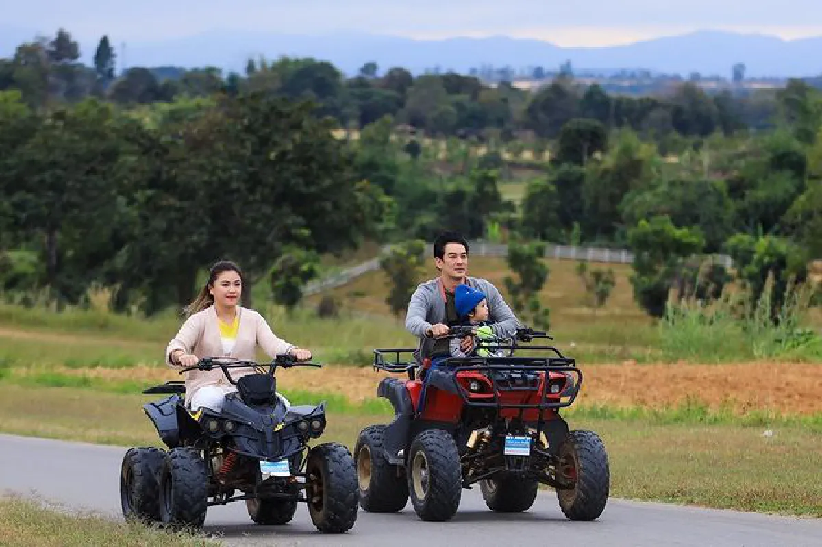 ทริปนี้หวานมาก! ชาคริต-แอน กระเตงลูกชายเที่ยวเชียงรายสุดคึกคัก