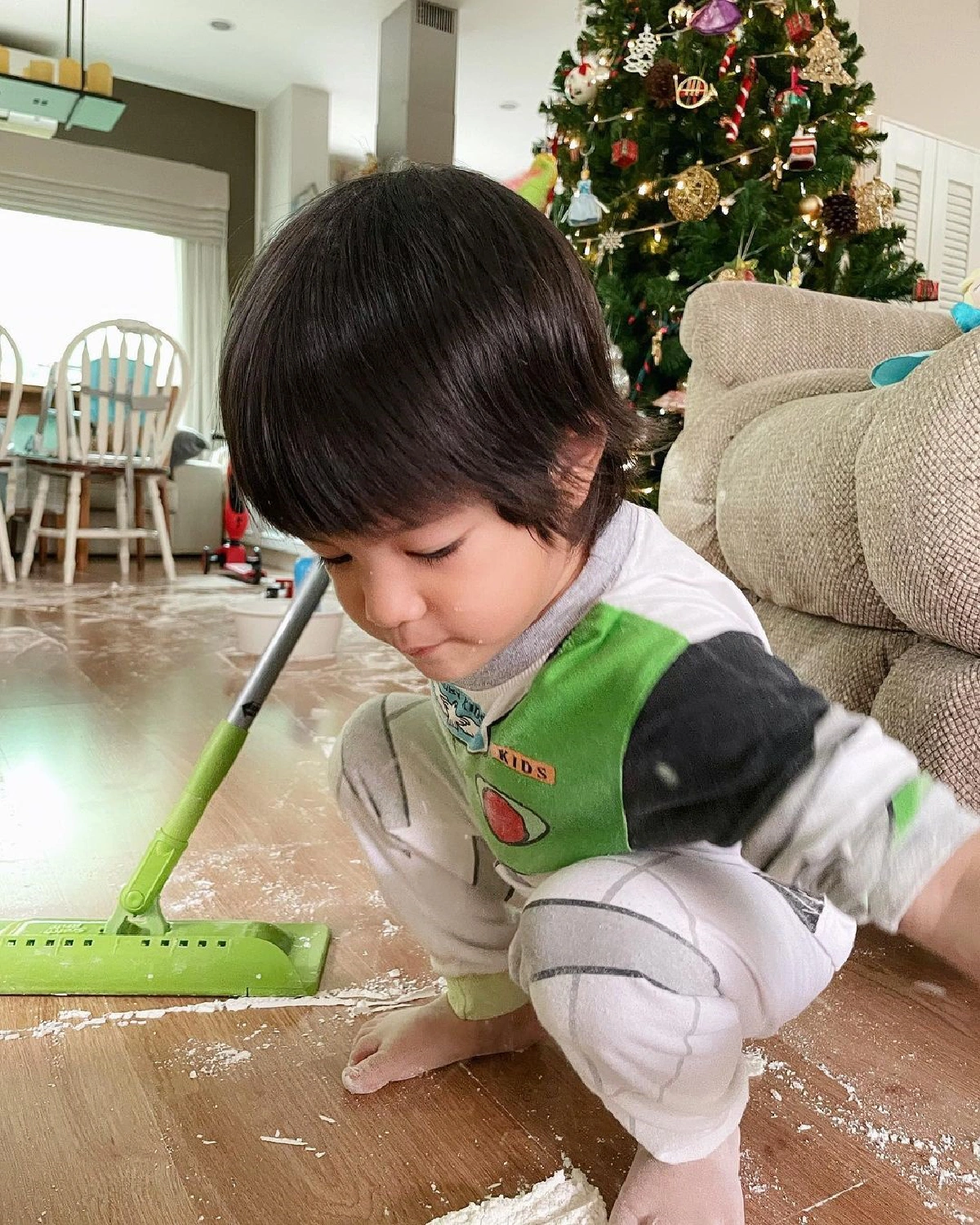 เอ้ก บุษกร หลงดีใจ! น้องดิน ช่วยทำความสะอาดบ้าน..สุดท้ายงานเข้ากว่าเดิม