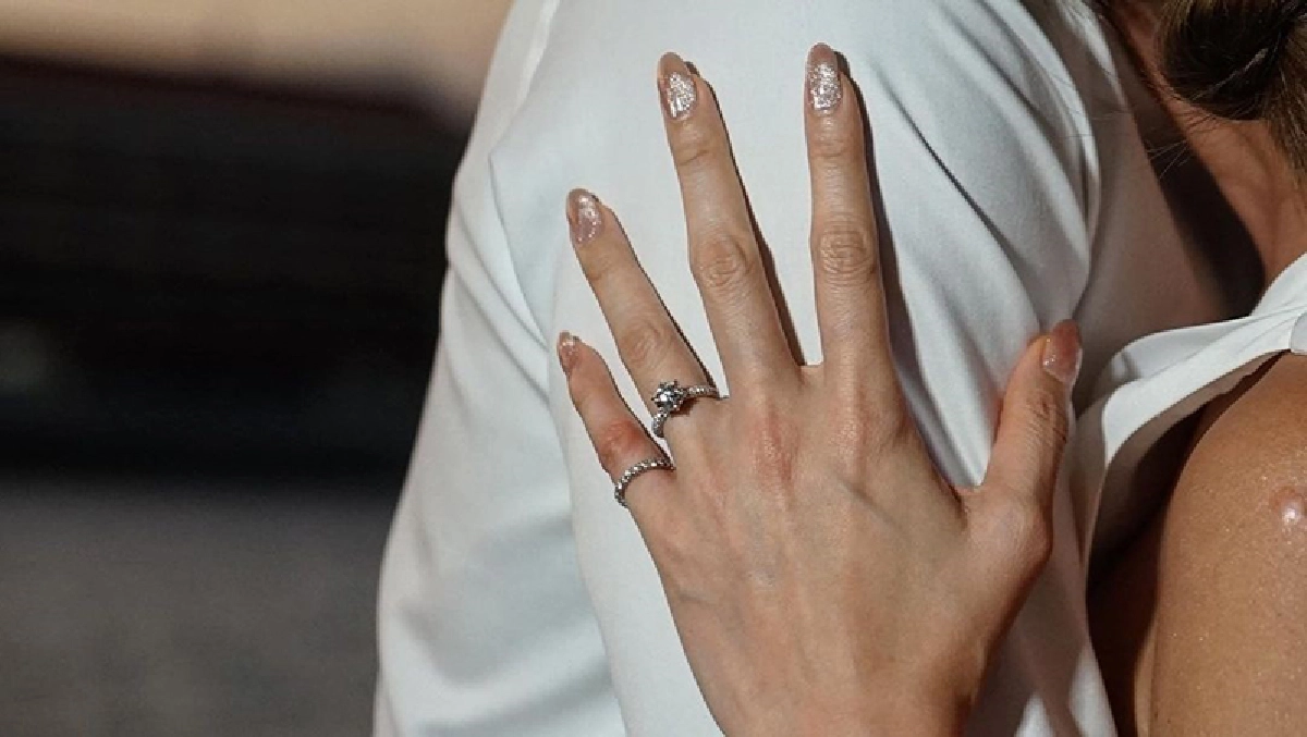 ข่าวดีส่งท้ายปี! หญิง รฐา เซย์เยส ตุลย์ ตุลยเทพ ขอแต่งงานสุดโรแมนติก