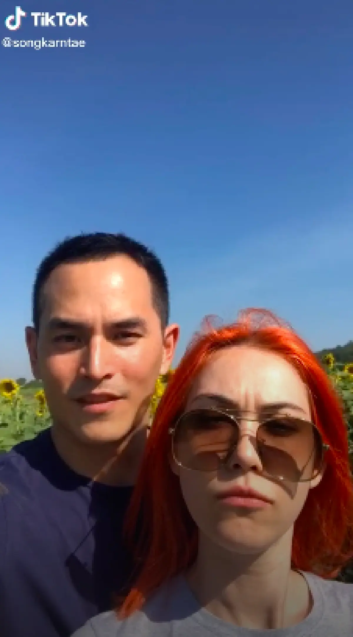  “สงกรานต์-แมท” พากันจัดทริปสวีตรับปีใหม่ เที่ยวทุ่งทานตะวันที่เขาใหญ่