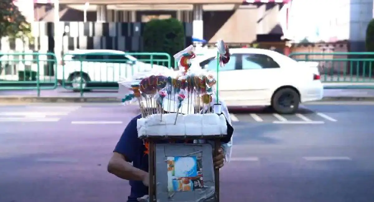 “ลุงยุทธ” อมยิ้มโบราณ มนต์เสน่ห์วันวานที่ใกล้เลือนหาย