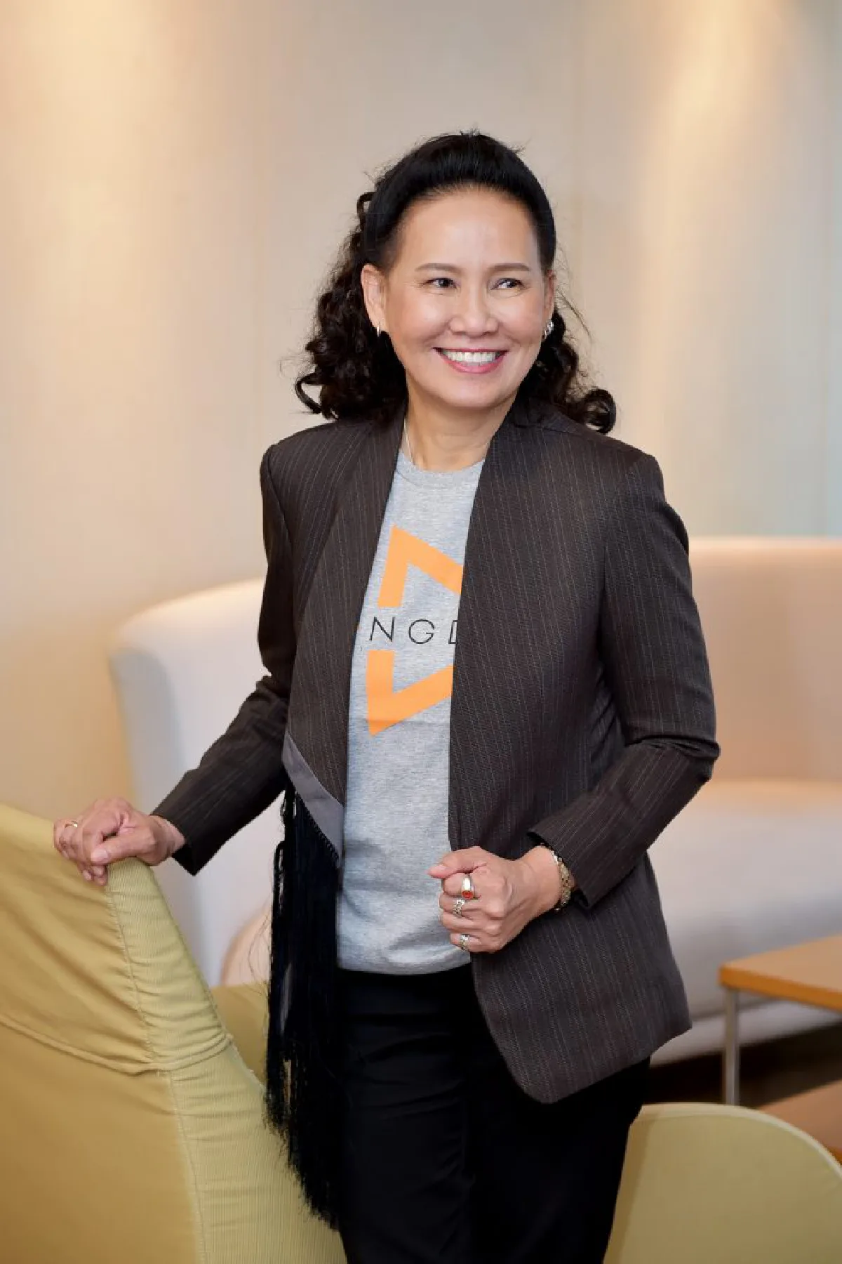 ช็อครับต้นปี! "ฉอด สายทิพย์” ลาออกจาก “แกรมมี่” เตรียมบริหาร “เช้นจ์ 2561” แบบเต็มตัว 