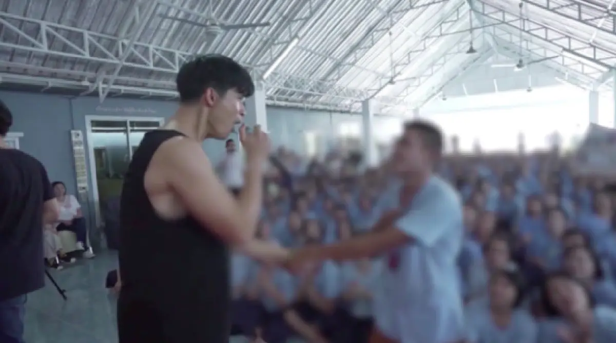 "ตูมตาม ยุทธนา" เจอเพื่อนเก่าในเรือนจำ โผกอดกันแน่นด้วยความคิดถึง 