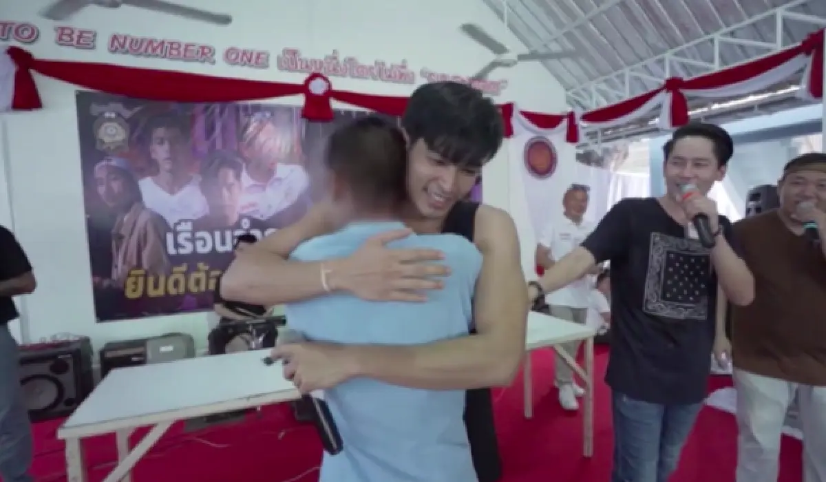 "ตูมตาม ยุทธนา" เจอเพื่อนเก่าในเรือนจำ โผกอดกันแน่นด้วยความคิดถึง 