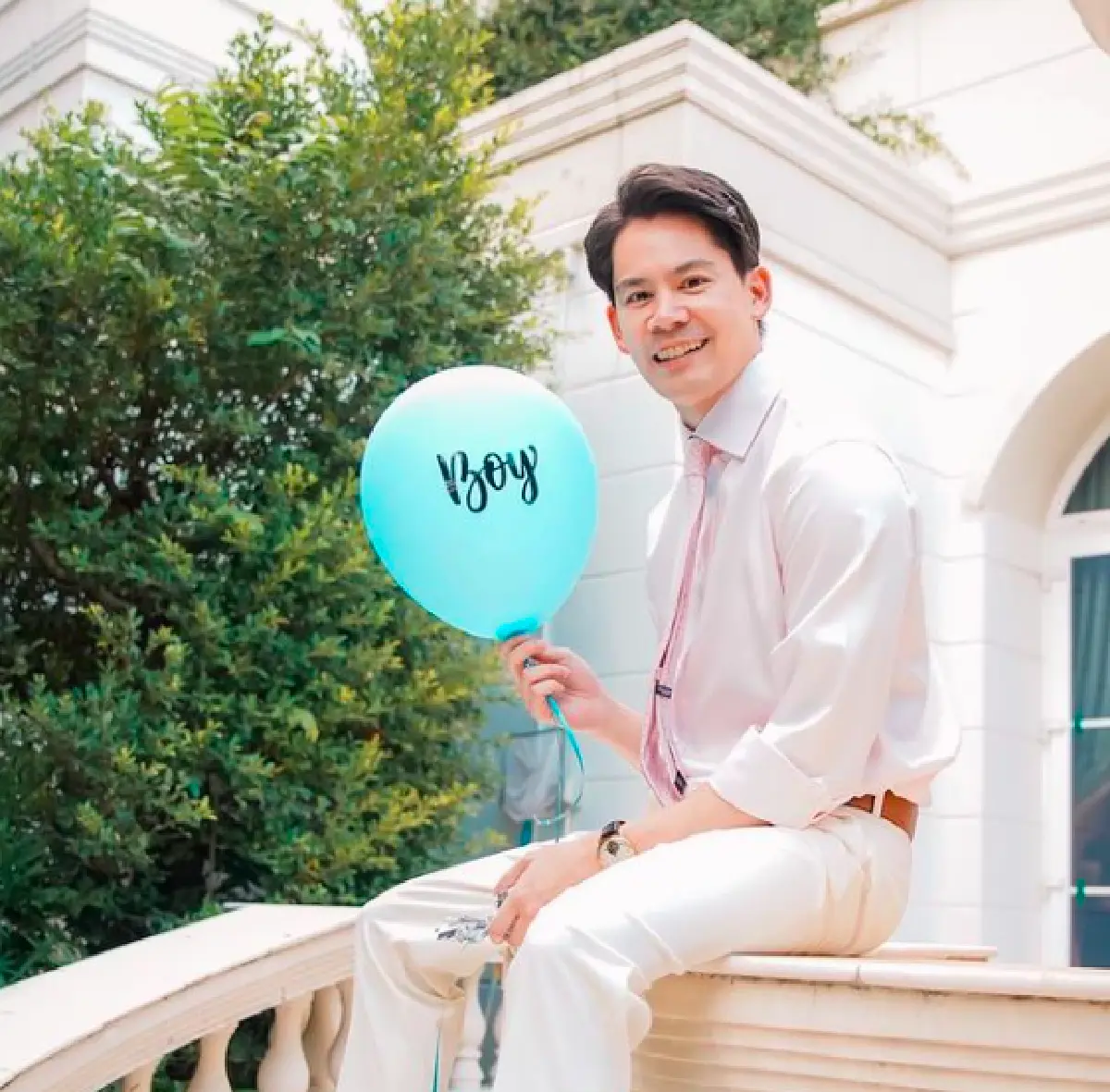 “ศรีริต้า-กรณ์” จัดปาร์ตี้เฉลยเพศลูกคนแรก ทายาทหมื่นล้าน! 